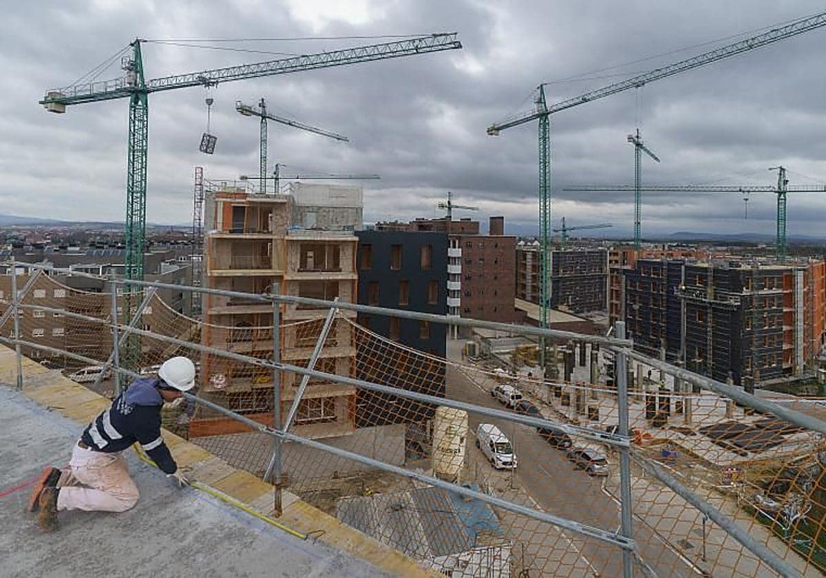 Los salarios se quedan atrás: la productividad sube un 44% desde 2018 y la remuneración, un 33%