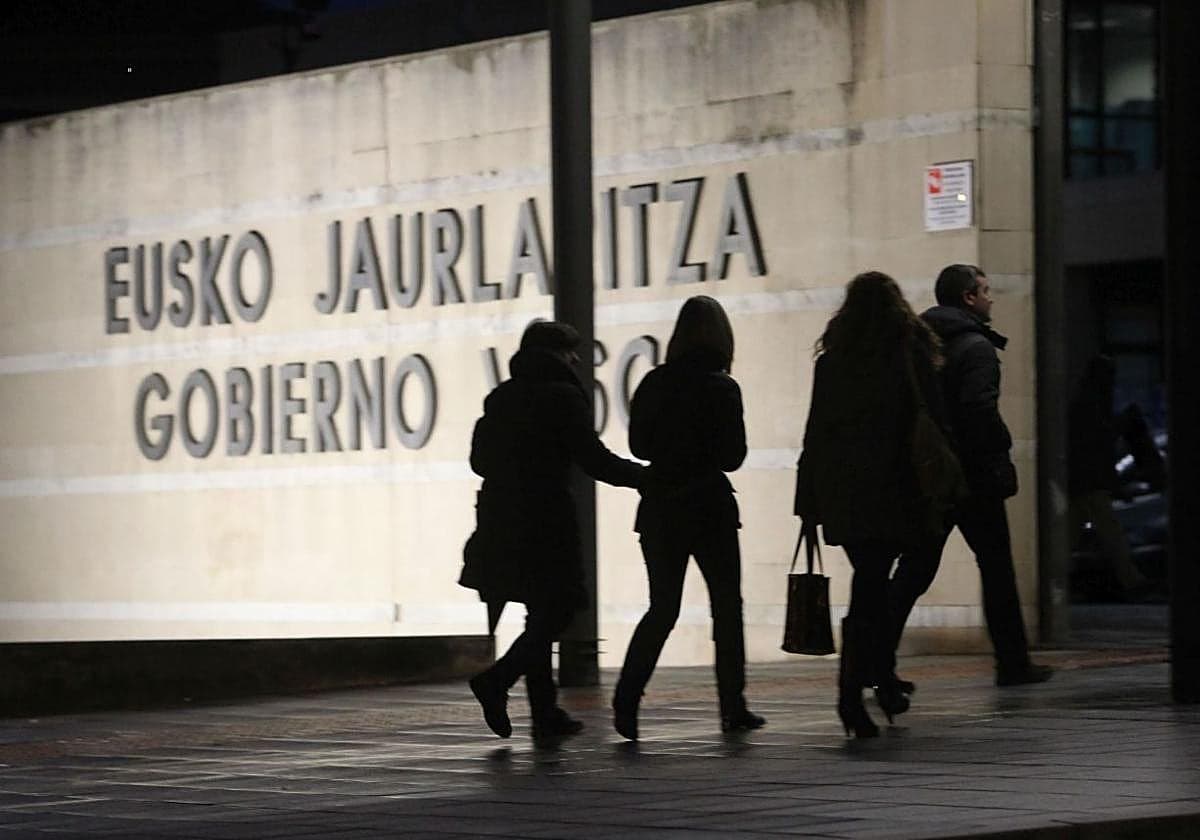 El Gobierno vasco desbloquea la jubilación parcial de hasta 628 laborales fijos