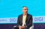 Digi reactiva su salida a bolsa en España y se garantiza 100 millones de los dueños de Mayoral