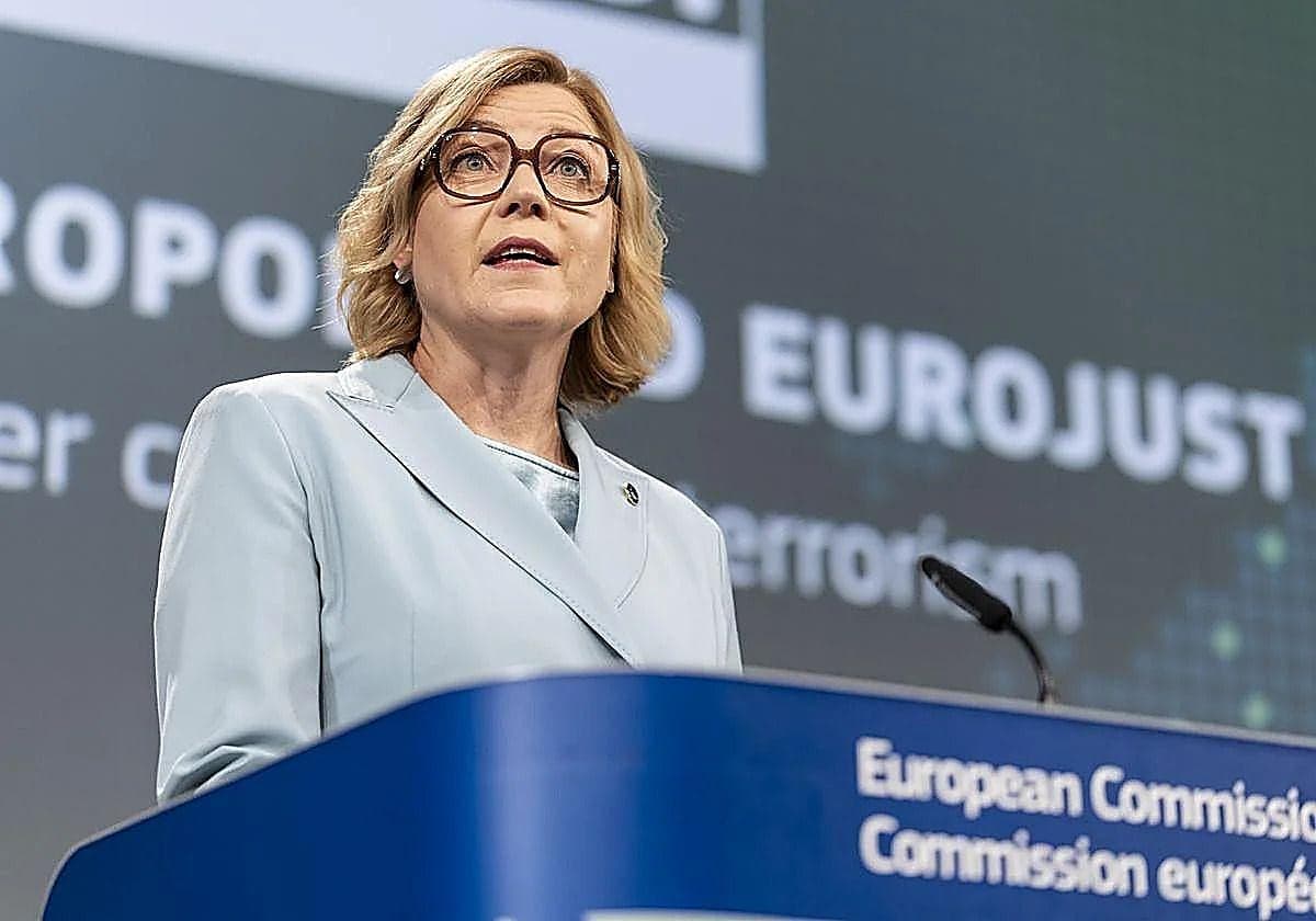 Bruselas lanza una licitación para establecer hasta siete gigafactorías de IA en Europa