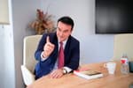 La empresa de Iván Redondo, el exjefe de gabinete de Sánchez, entra en la industria con la compra de Norclamp y ya factura 21 millones de euros