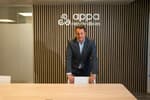 Santiago Gómez, presidente de la patronal renovable: "El próximo Gobierno necesita altura de miras, hacer política con la energía solo encarece la factura"
