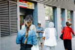 Los inmigrantes regularizados impulsan otro récord de empleo, pero también la mayor subida del paro en septiembre desde 2017