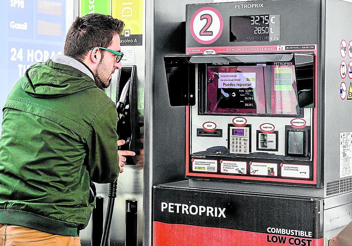 El número de gasolineras 'low cost' en Euskadi se duplica en los tres últimos años