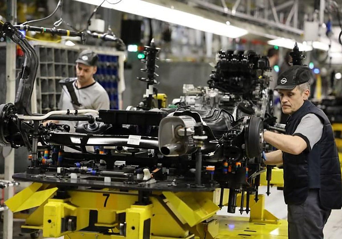 La automoción española ganó un 56% menos en 2025, lastrada por la electrificación y la tensión geopolítica