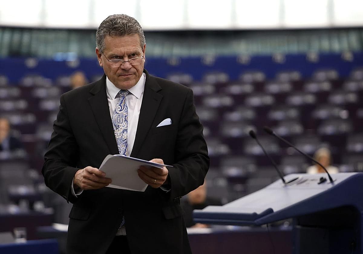 El acuerdo entre Pekín y Bruselas limitará las importaciones de coches híbridos chinos a 350.000 vehículos al año
