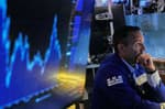 Los mercados abren una segunda ronda de pesimismo ante el nuevo frente de la guerra en Oriente: el petróleo se dispara a 100 dólares  y el gas, a máximos de 2023