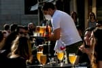 Una de cada siete cervezas que se consumen en España ya es sin alcohol: así se adapta el sector a un consumidor que sale menos y gasta menos