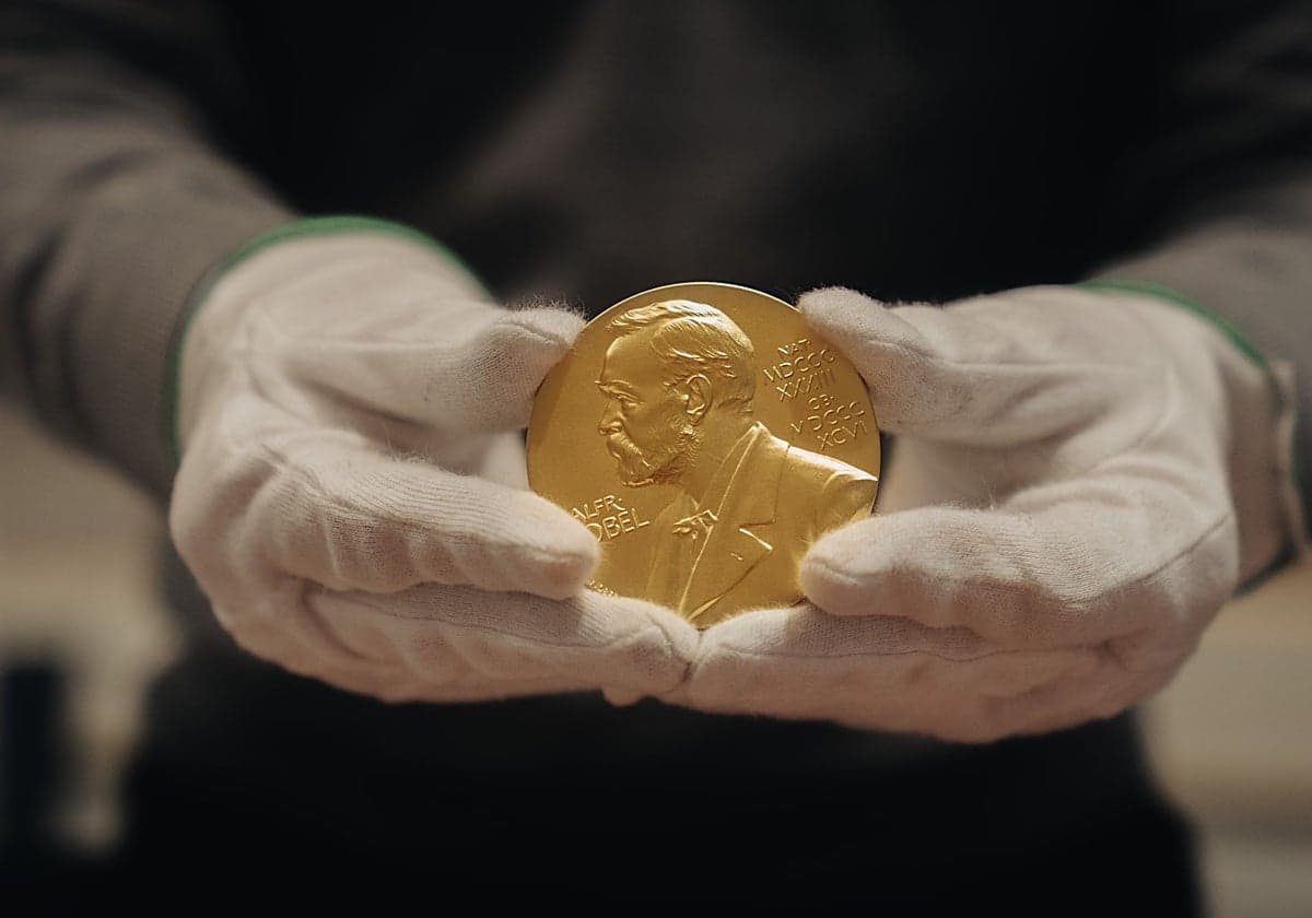 Robert E. Hali y Michael Woodford, galardonados con el Nobel de Economía