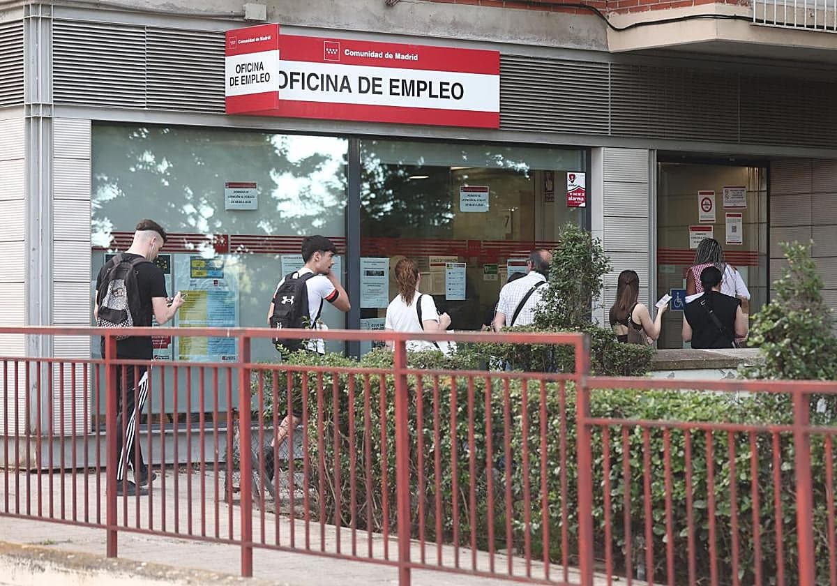 El SEPE elimina un aspecto clave en el cálculo de los ingresos de los familiares a cargo para otorgar el subsidio