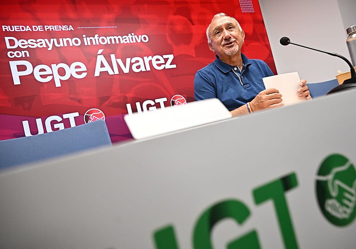 UGT ve «inaceptable» notificar las altas y bajas médicas por mensaje y no por carta
