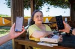 Los traductores, en primera línea ante el impacto de la IA: "Tener que renunciar a tu profesión por una herramienta que hace tu trabajo de forma mediocre es durísimo"