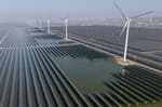 La energía solar supera por primera vez al carbón en China