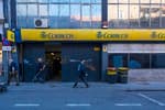 Correos se hunde en pleno auge del comercio online: 1.160 millones en pérdidas, menos plantilla y 13 días para que llegue una carta de Valencia a Madrid