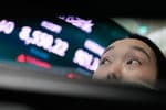 La adrenalina de ganar más de un 100% en bolsa conduce al inversor a deshacerse de sus bitcoins para sostener la 'gran burbuja' de la IA