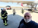 Un vuelo de Iberia de Madrid a Dallas en el que volaba el chef José Andrés regresa a Barajas tras sufrir un impacto con aves