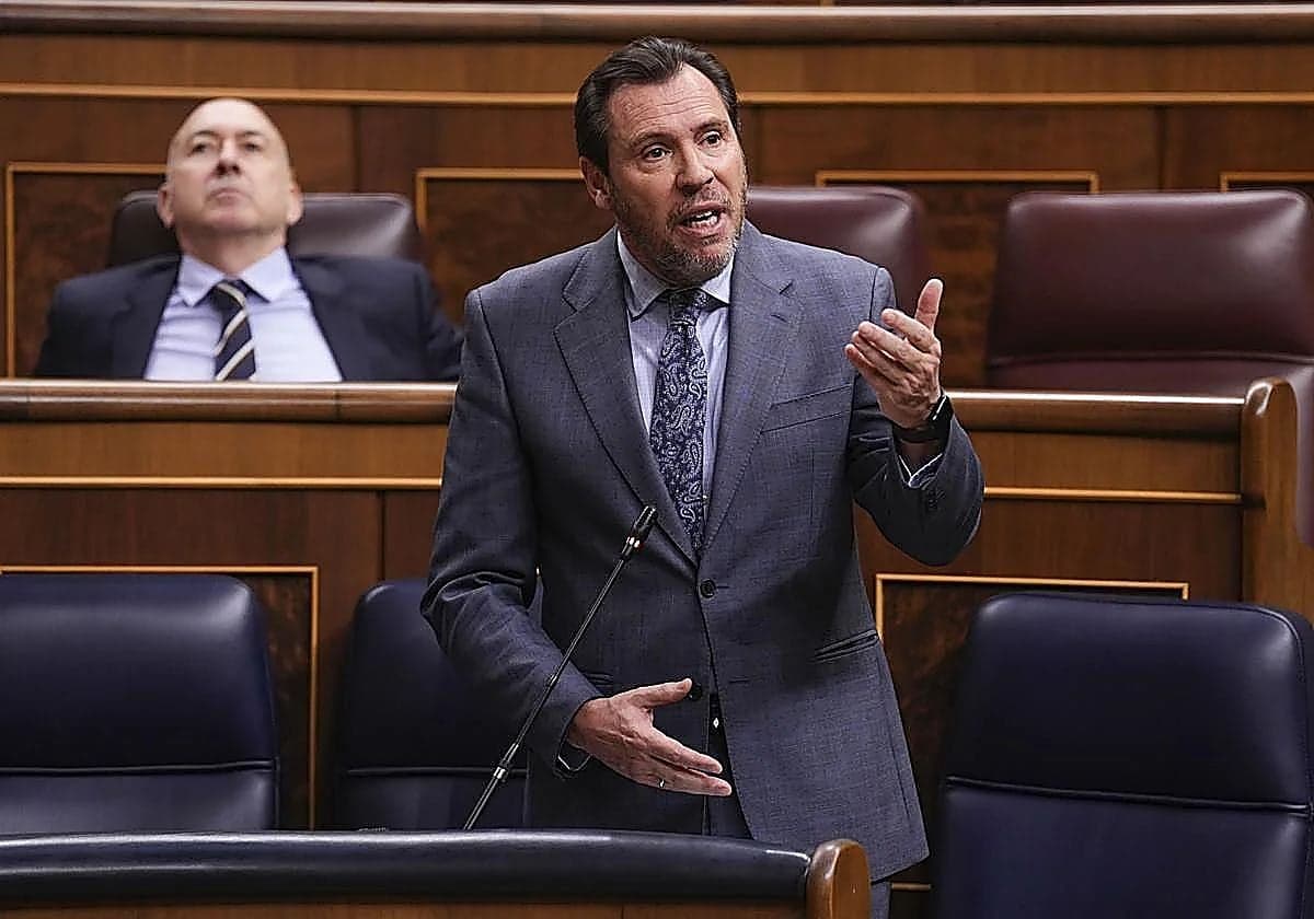 El Congreso de los Diputados pide a Renfe suspender la licitación de trenes que dejó fuera a Talgo y CAF