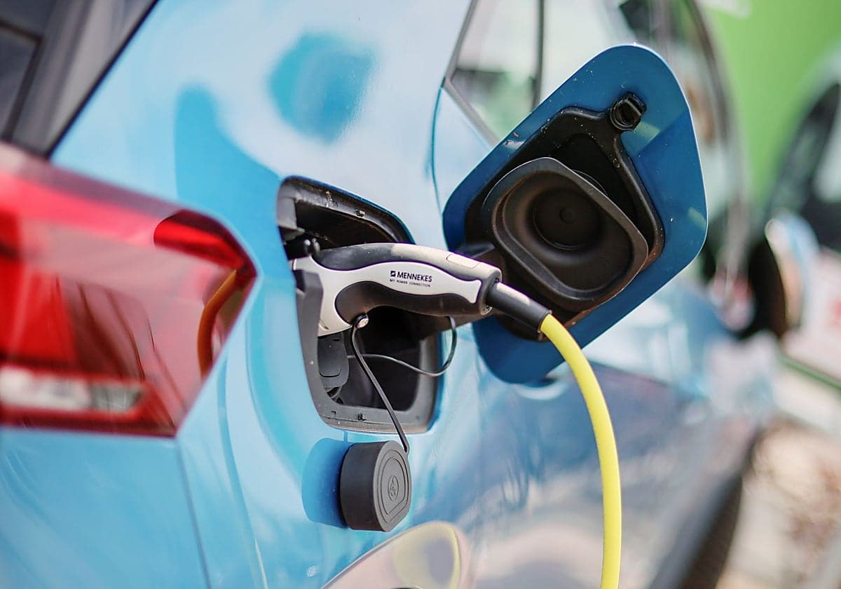 Las ventas de coches electrificados marcan un nuevo récord en Euskadi: ya son tres de cada diez