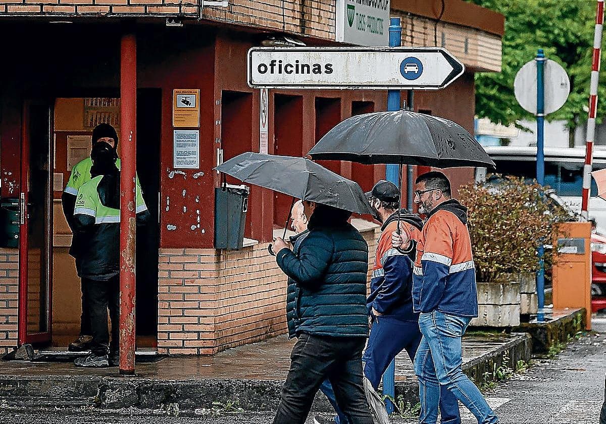 La plantilla de Tubos Reunidos aplaude la oferta de Jainaga por las dos plantas