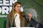 Moncloa recula con los centros de datos: suaviza el decreto y 'cuela' un salvavidas para la fotovoltaica