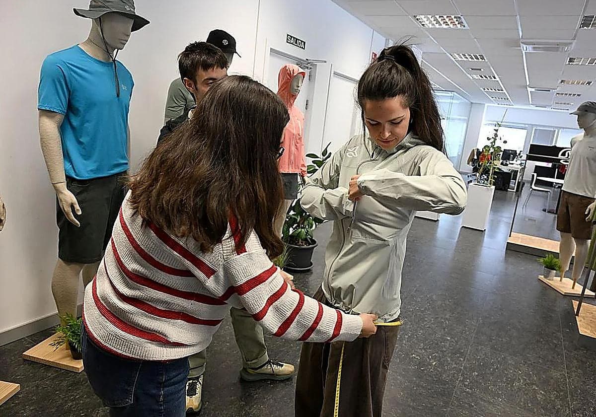 La nueva vida de Ternua, Loreak Mendian y Lorpen