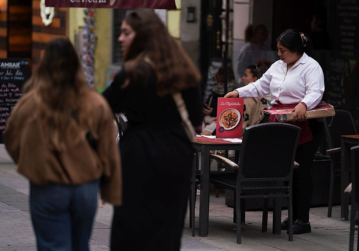 Los costes laborales y los salarios alcanzan cifras récord de los últimos 26 años
