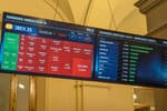 Noruega y Suecia hacen caja en el Ibex y se embolsan 3.500 millones de beneficio en un año en que el boom de la bolsa solo se le escapó a Catar y Singapur