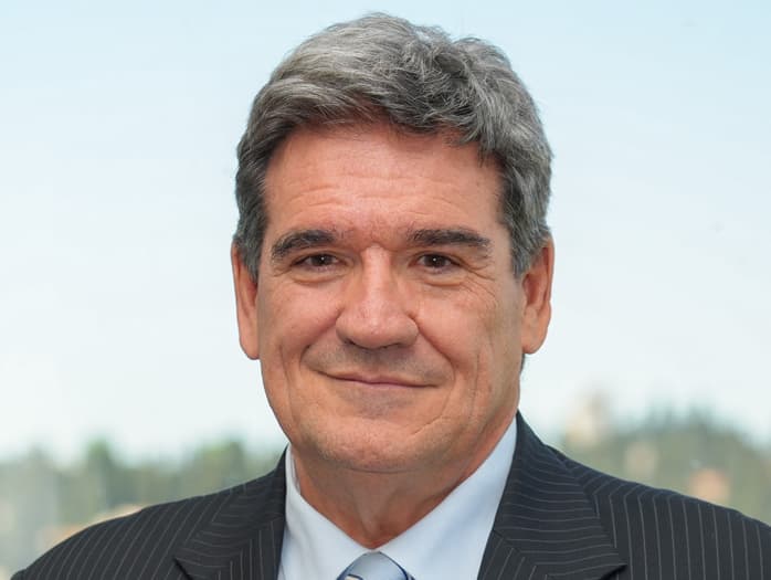 Gobernador. Foros de Vanguardia. La economía y el sector financiero en el entorno geopolítico