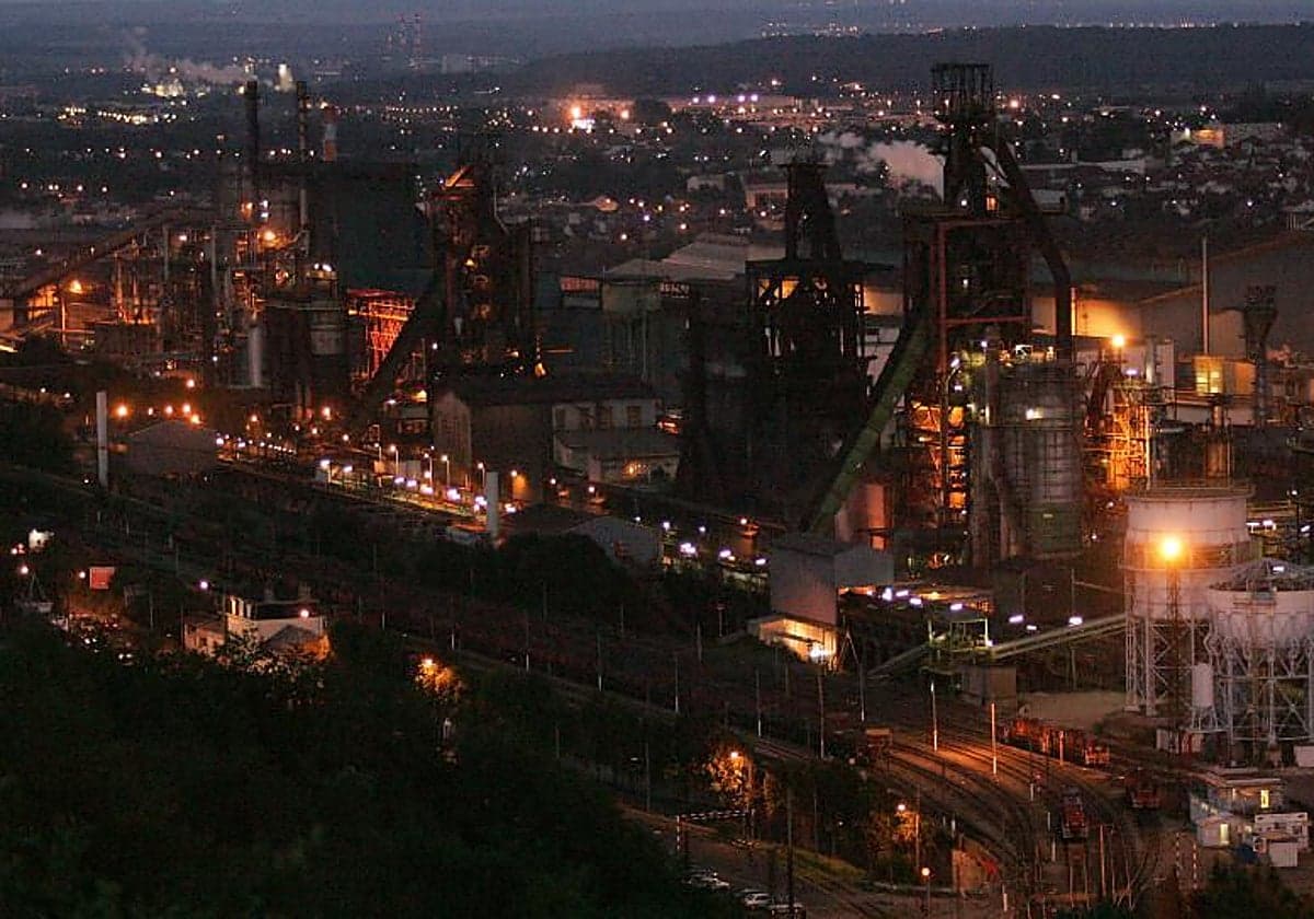 Red Eléctrica 'corta' la luz a la gran industria por segunda vez este año