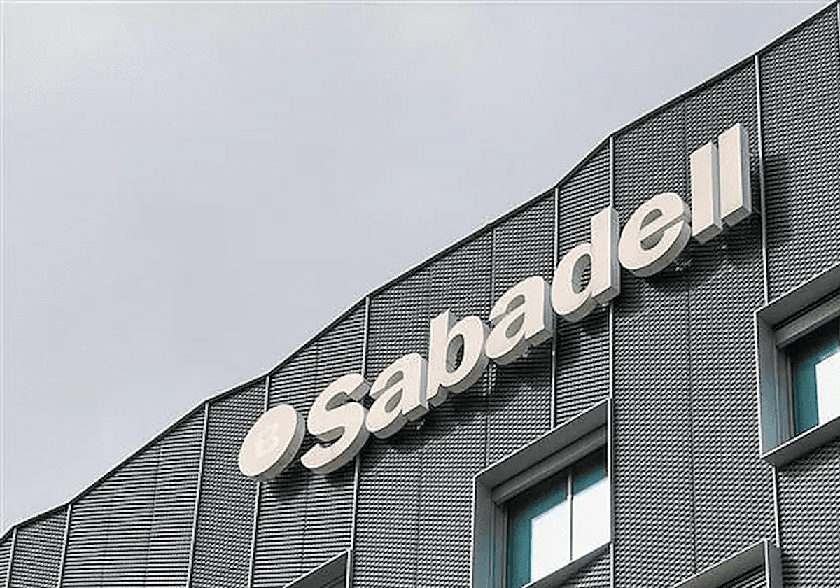 El grupo francés BPCE adquiere «de forma amistosa» el 7% del Banco Sabadell