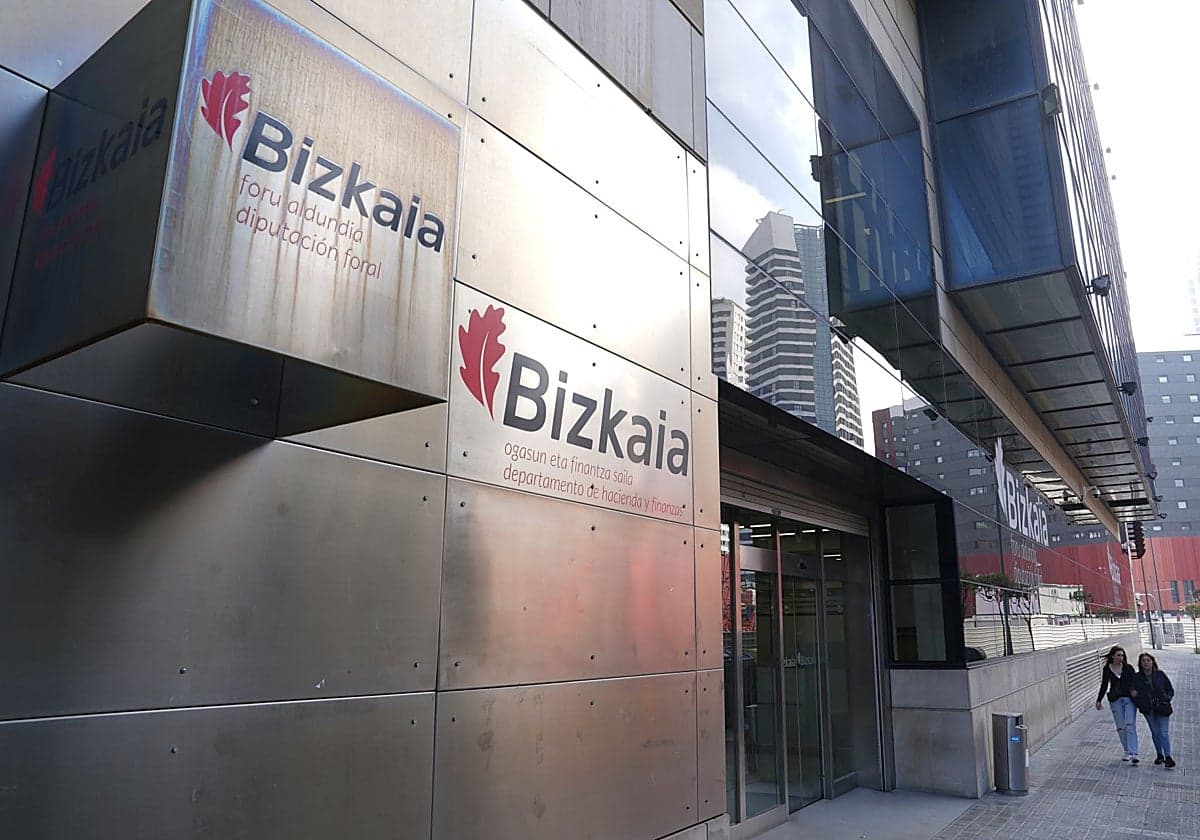 Sociedades empuja los ingresos fiscales de Bizkaia mientras el IVA apenas avanza