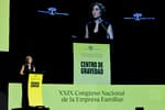 Ayuso anuncia batalla legal contra los decretos "trampa" de vivienda y "una ley contra la Hiperregulación" en Madrid