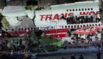 30 años de la tragedia del  vuelo  TWA 800: "una bola de fuego" en el cielo de Long Island, el enigma de la explosión y el milagro que salvó a Christian Panucci