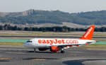 Un vuelo de EasyJet con destino a Fuerteventura aterriza de emergencia en Liverpool por el desmayo del copiloto