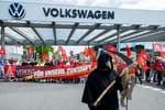 Volkswagen aplaza los cierres, pero activa una profunda poda industrial