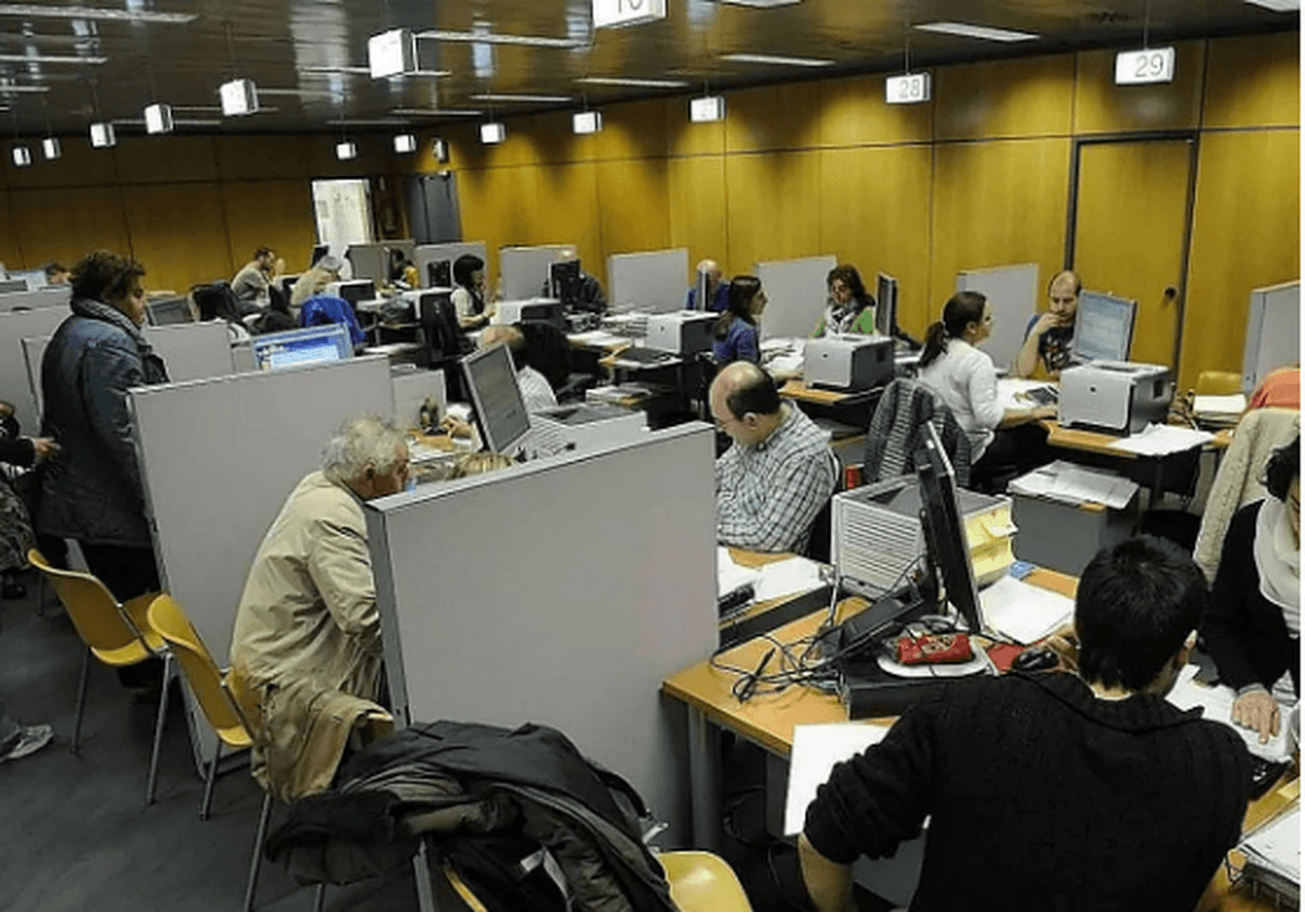 Los sindicatos vascos reclaman subidas superiores al 4,5% para los empleados públicos