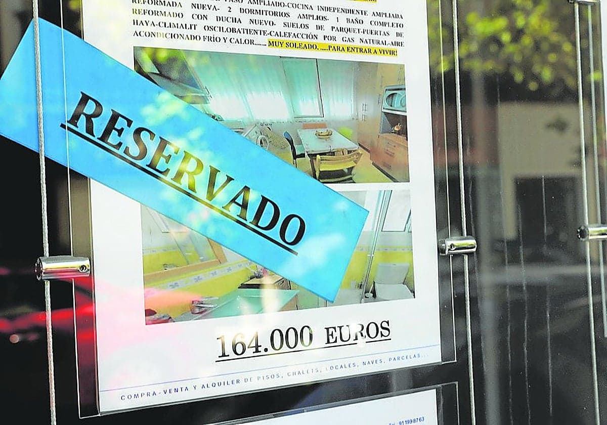 La compraventa de viviendas sufre el mayor frenazo en dos años por la falta de oferta