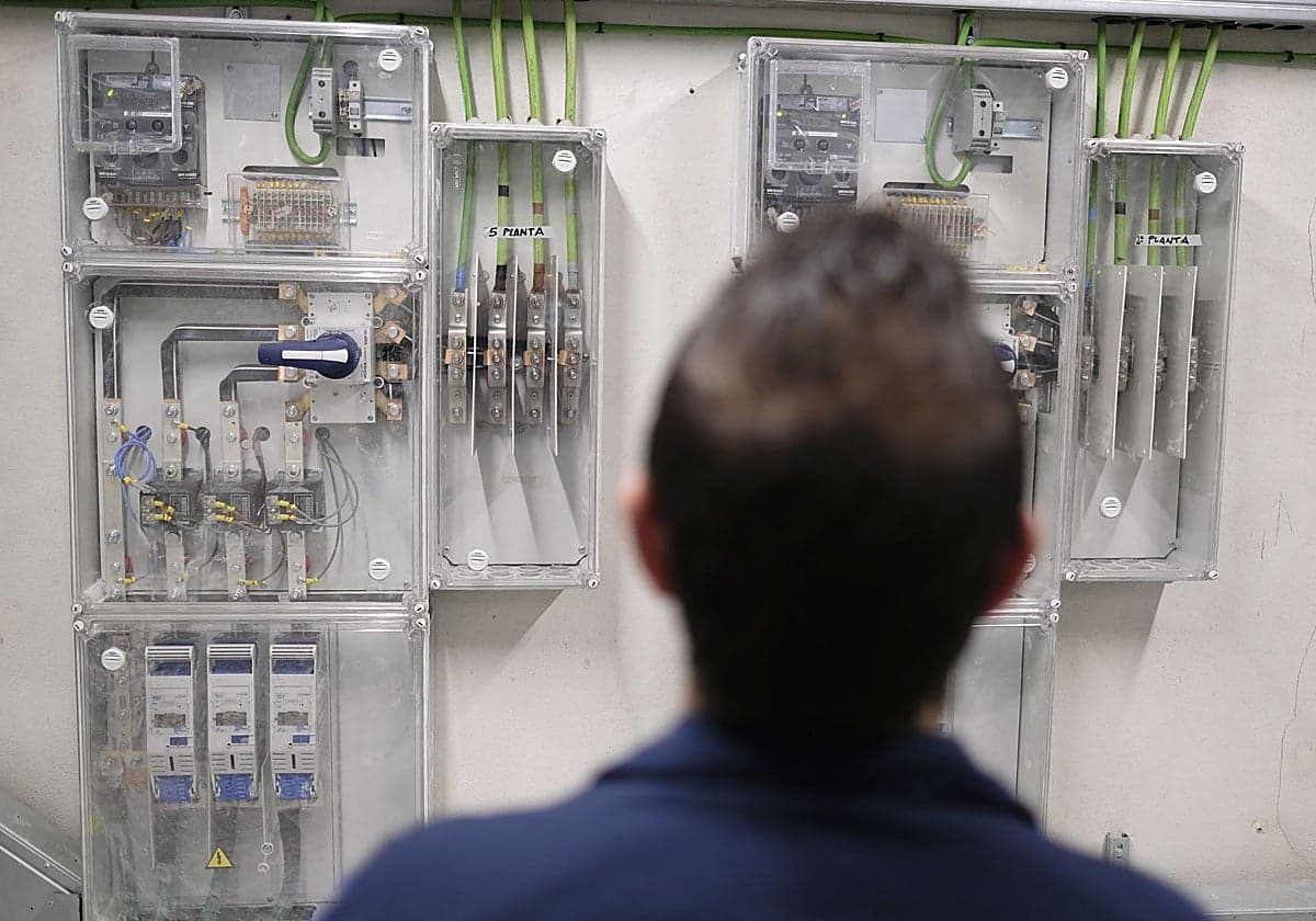 La factura por calentar la casa este invierno puede elevarse hasta rozar los 1.300 euros en pleno repunte del gas