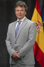 El Gobierno invoca una excepción para colocar como nuevo director general del Tesoro al marido de la número 2 de Óscar López