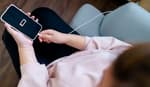 Las normas que debes conocer antes de subir tu 'power bank' al avión: te la pueden confiscar si no cumple unos requisitos