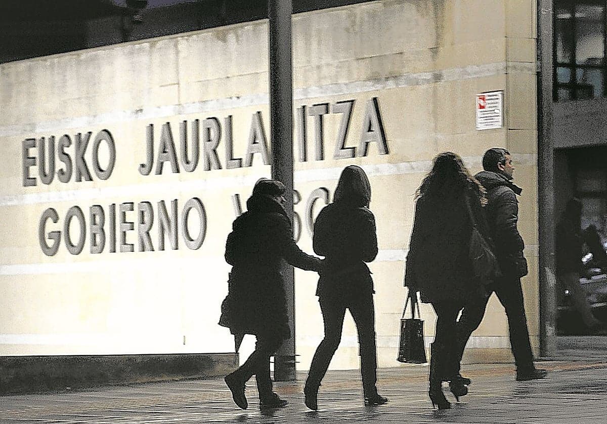 Más de 2.000 empleados públicos vascos ya pueden acceder a la jubilación parcial