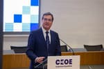 Garamendi reclama que las empresas dejen de pagar a los trabajadores de baja si el Gobierno no toma medidas para atajar la crisis del absentismo
