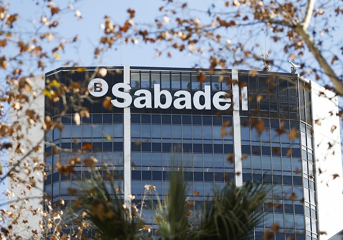 El ex consejero del Sabadell que apoyó la opa del BBVA vende el 1,5% de su participación