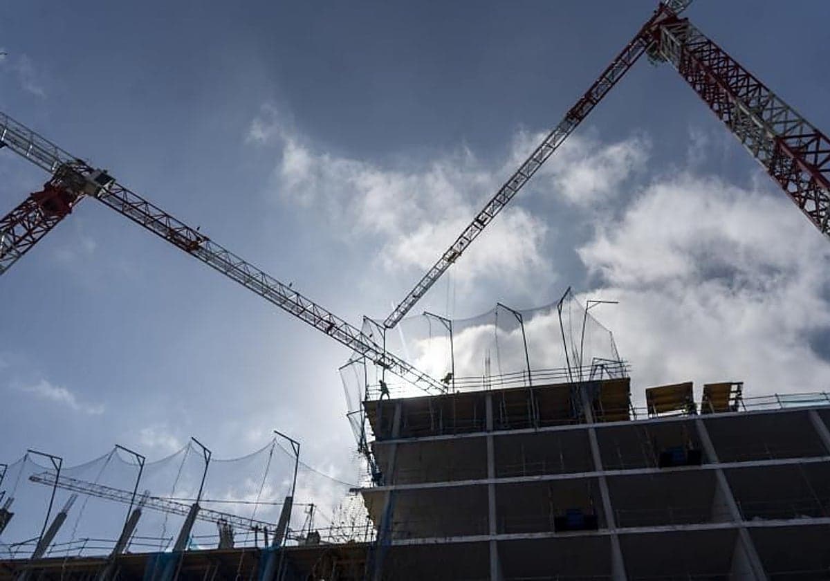 El encarecimiento y la escasez de vivienda dejan fuera del mercado a parte de la demanda