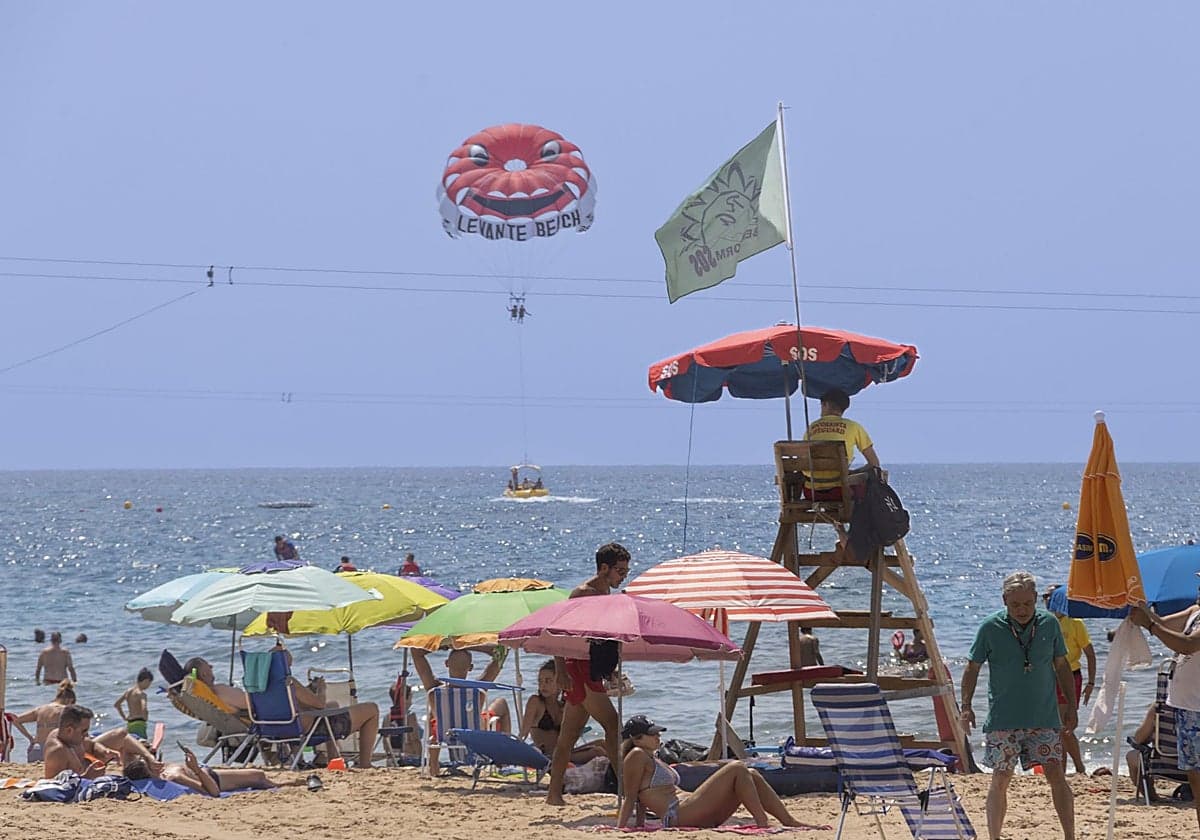 España roza los 37 millones de turistas hasta mayo con récord de gasto