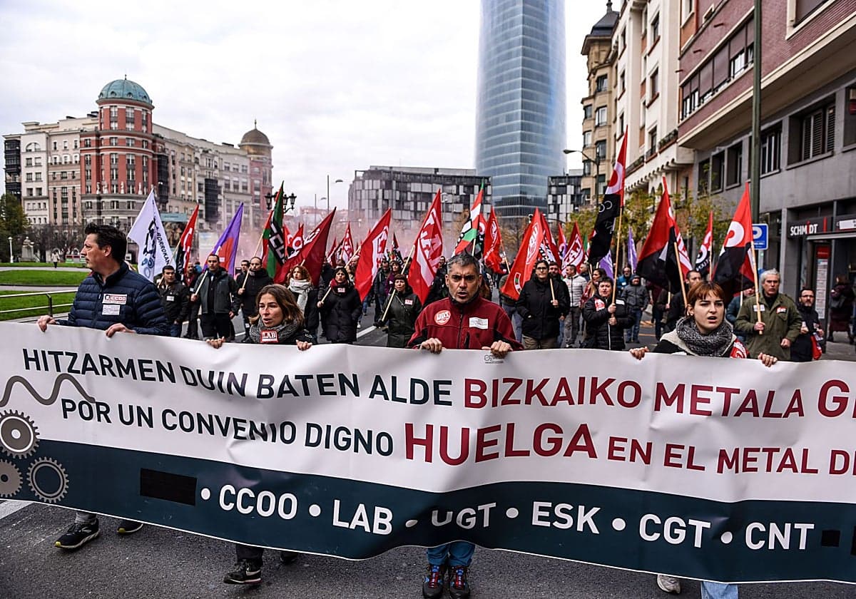 Los sindicatos del Metal presentan una plataforma conjunta y exigen negociar a la patronal